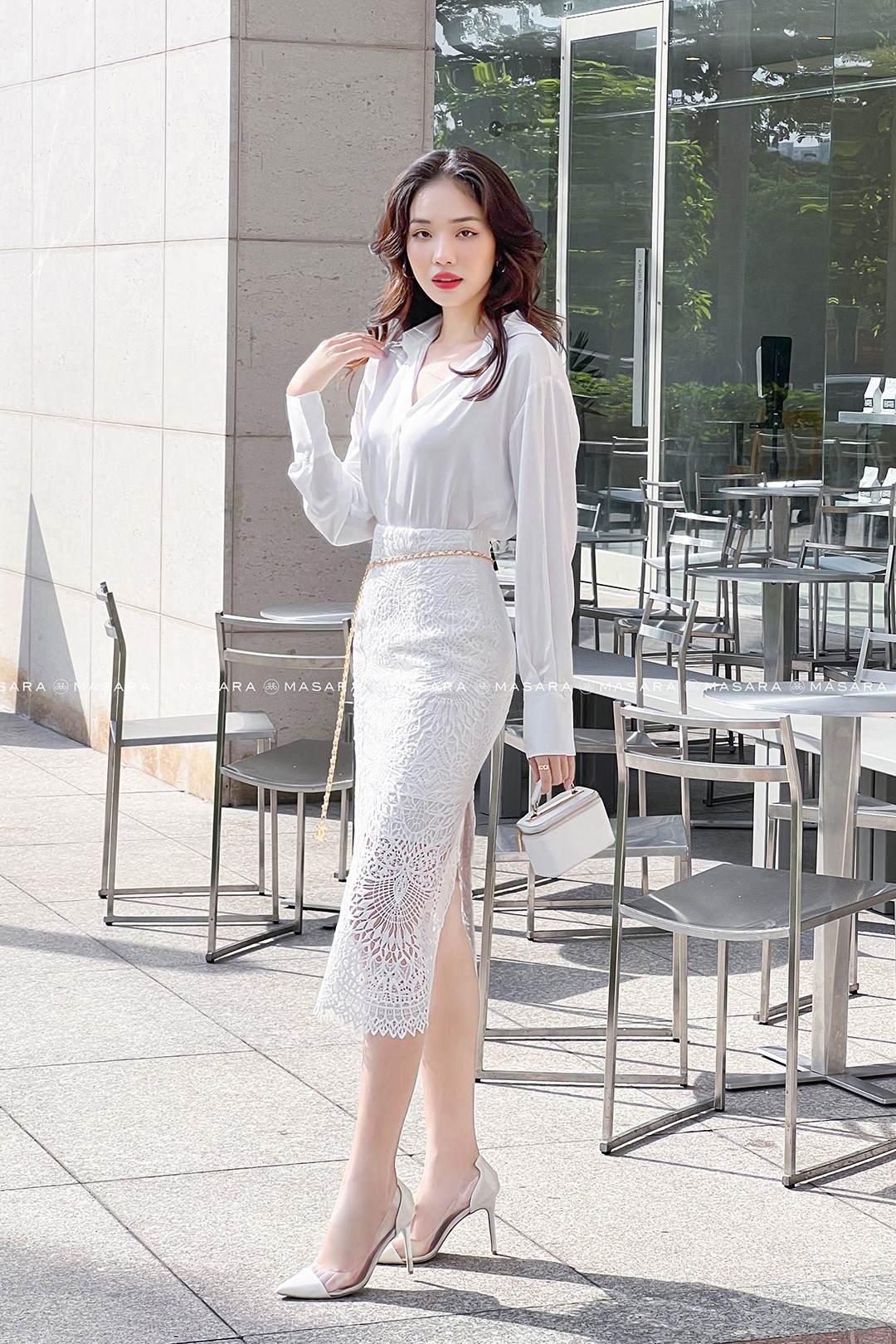 SƠ MI LỤA TRẮNG FORM RỘNG