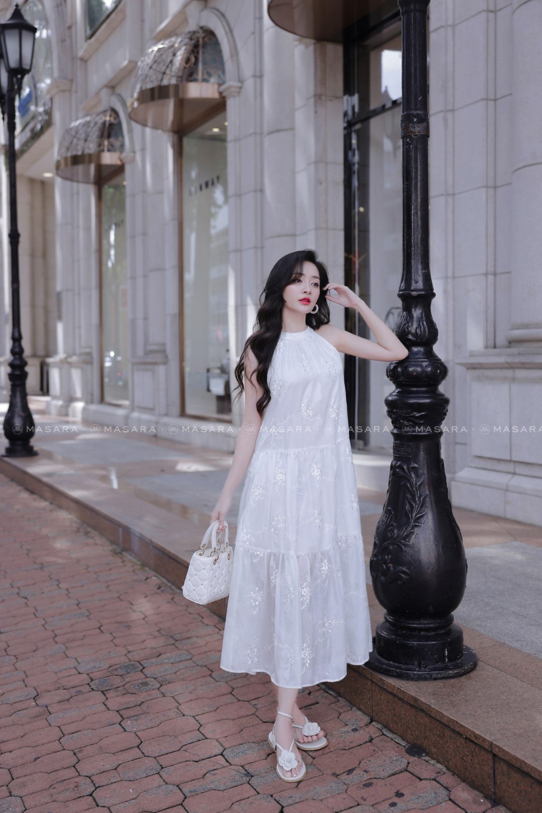 ĐẦM TẰM THÊU HOA TRẮNG
