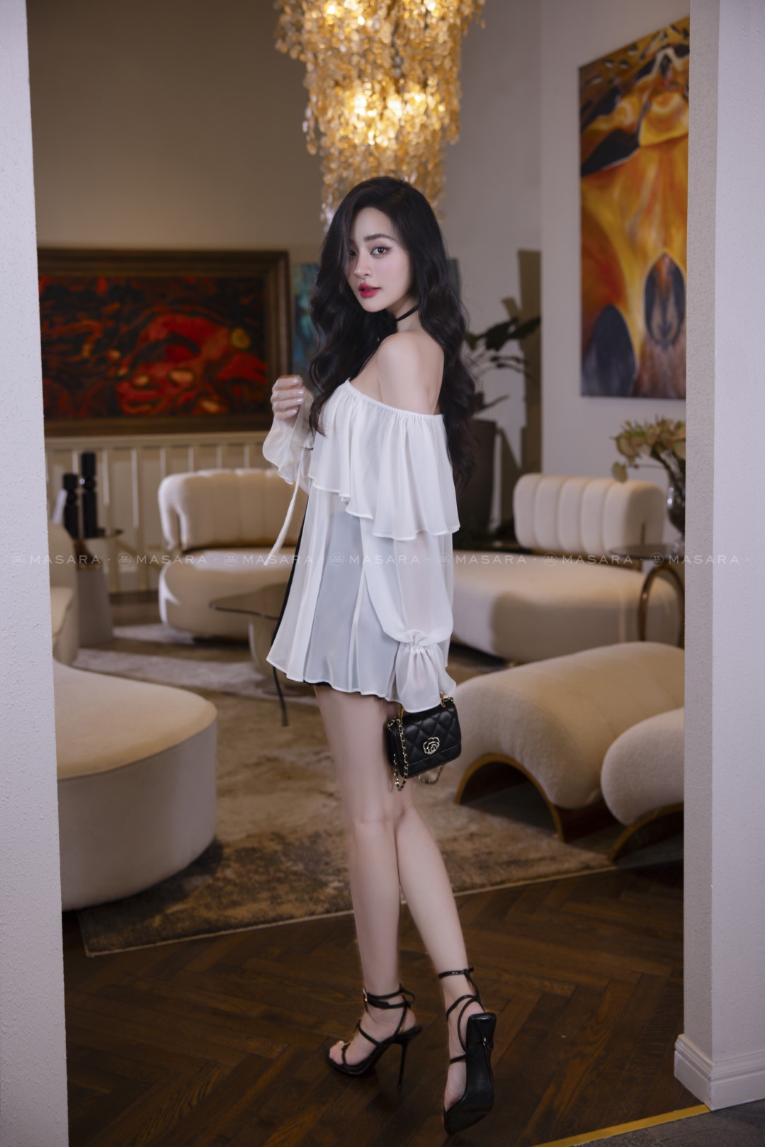 ÁO TRỄ VAI VOAN HÀN TRẮNG + CHOCKER HOA