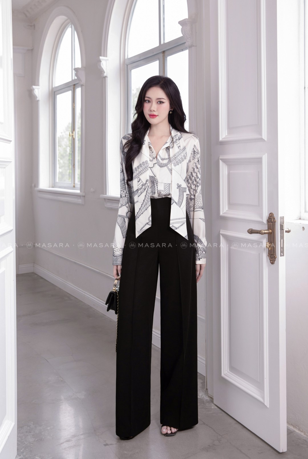 ÁO LỤA HÌNH HẠC NƠ CỔ
