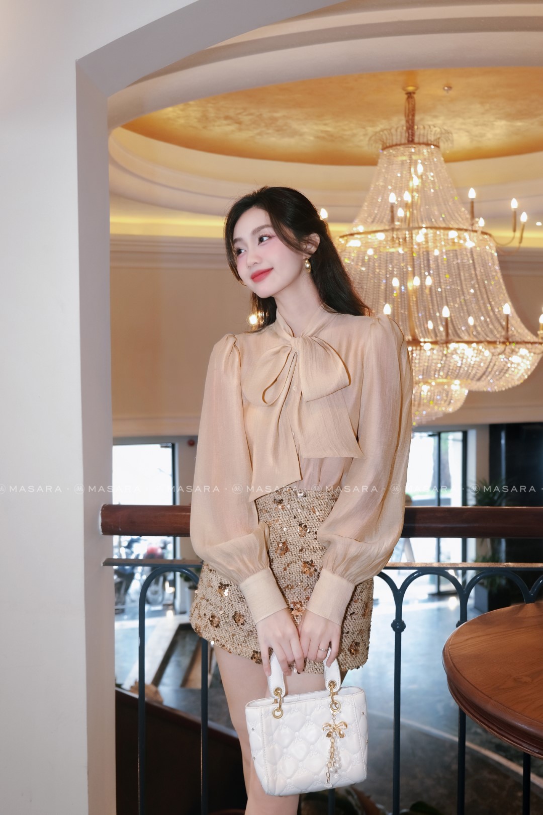 ÁO SƠ MI TƠ NÂU DÂY NƠ CỔ