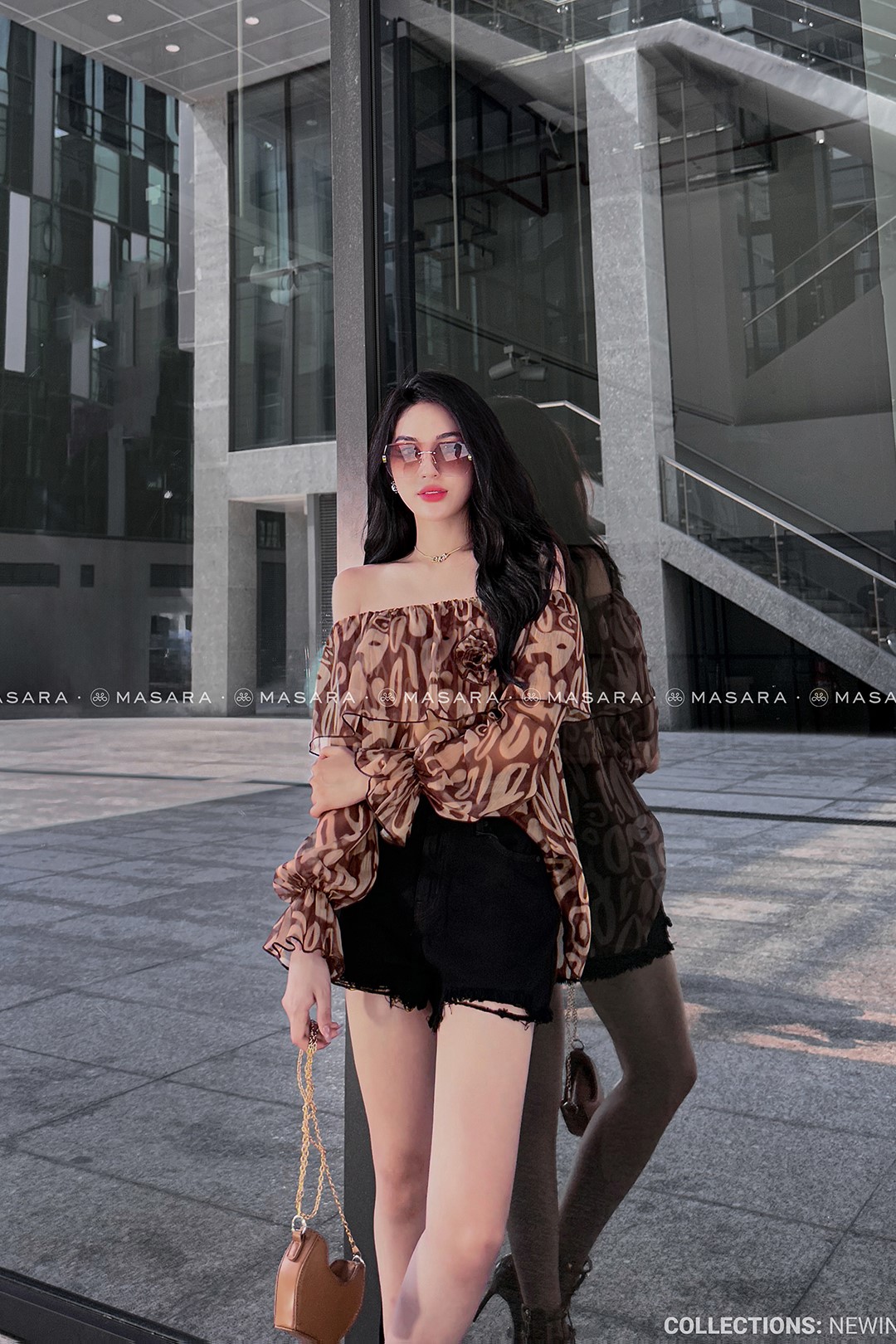 ÁO TƠ BEO NÂU TRỄ VAI GẮN HOA