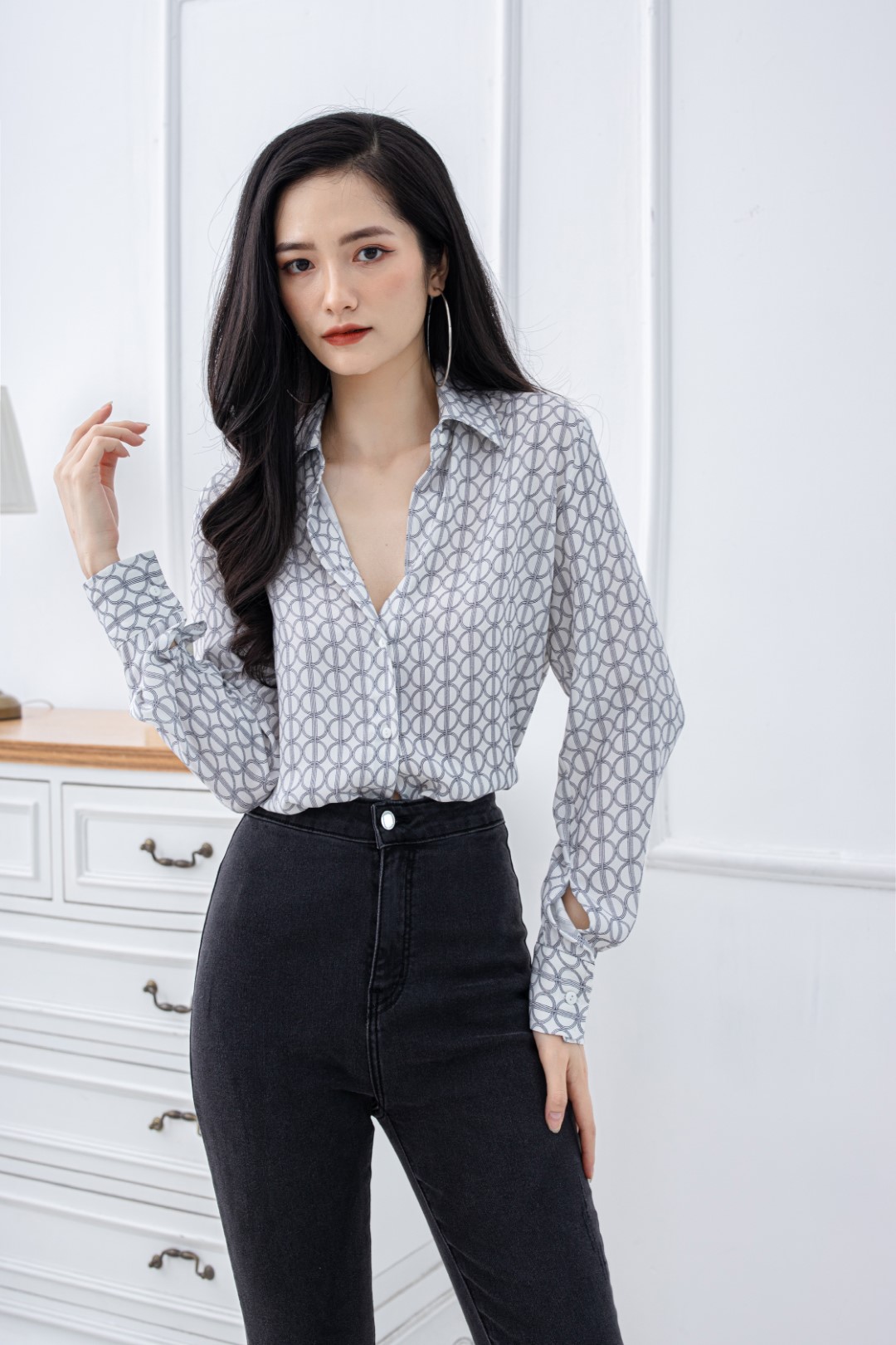 Sơ mi họa tiết vòng tròn