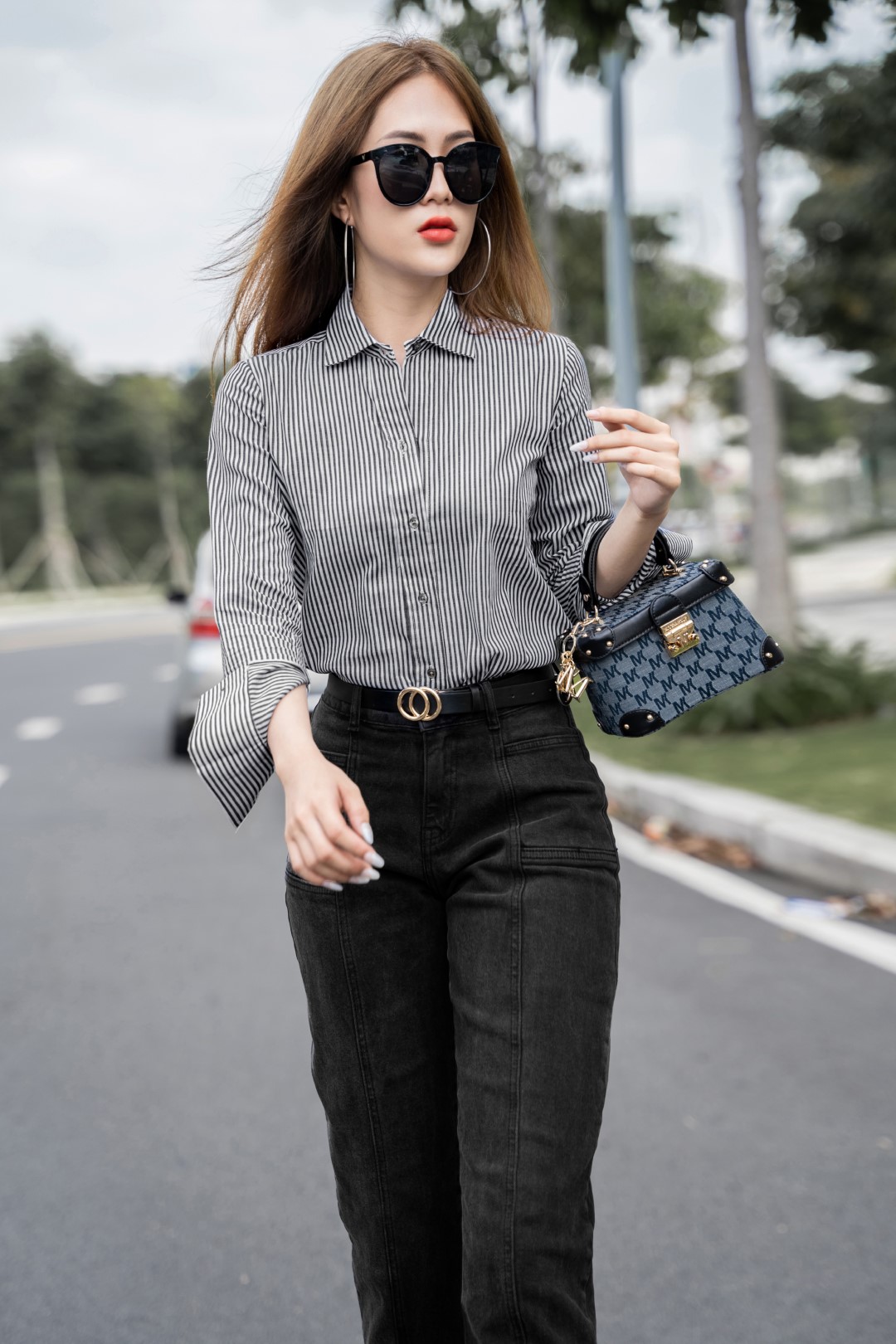 ÁO SƠ MI KẺ NHÍ - Đen -