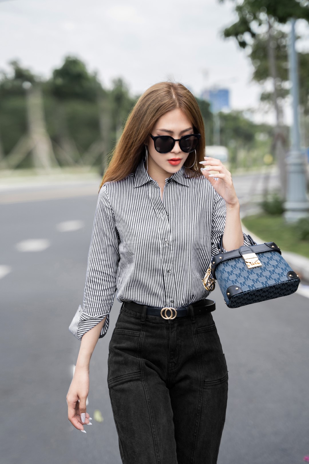 ÁO SƠ MI KẺ NHÍ - Đen -