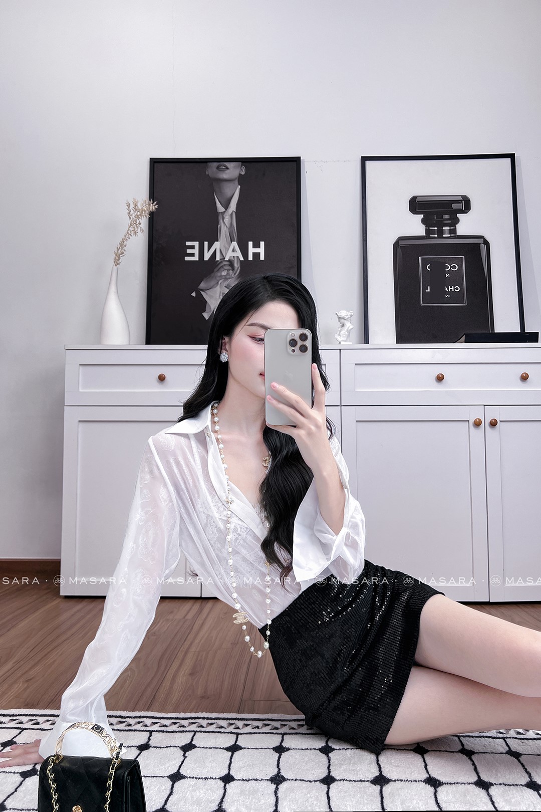 SƠ MI TƠ TRẮNG ÉP KIM NÚT HOA ĐÍNH ĐÁ