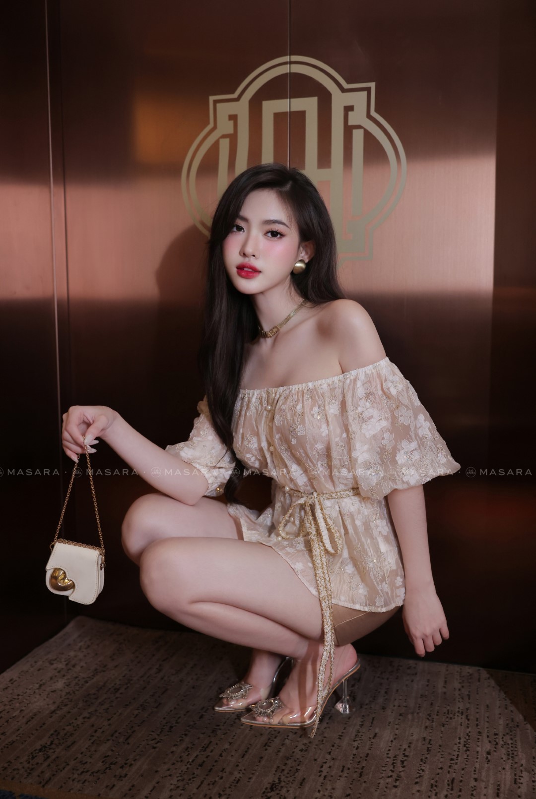 ÁO TƠ THÊU KIM SA TRỄ VAI