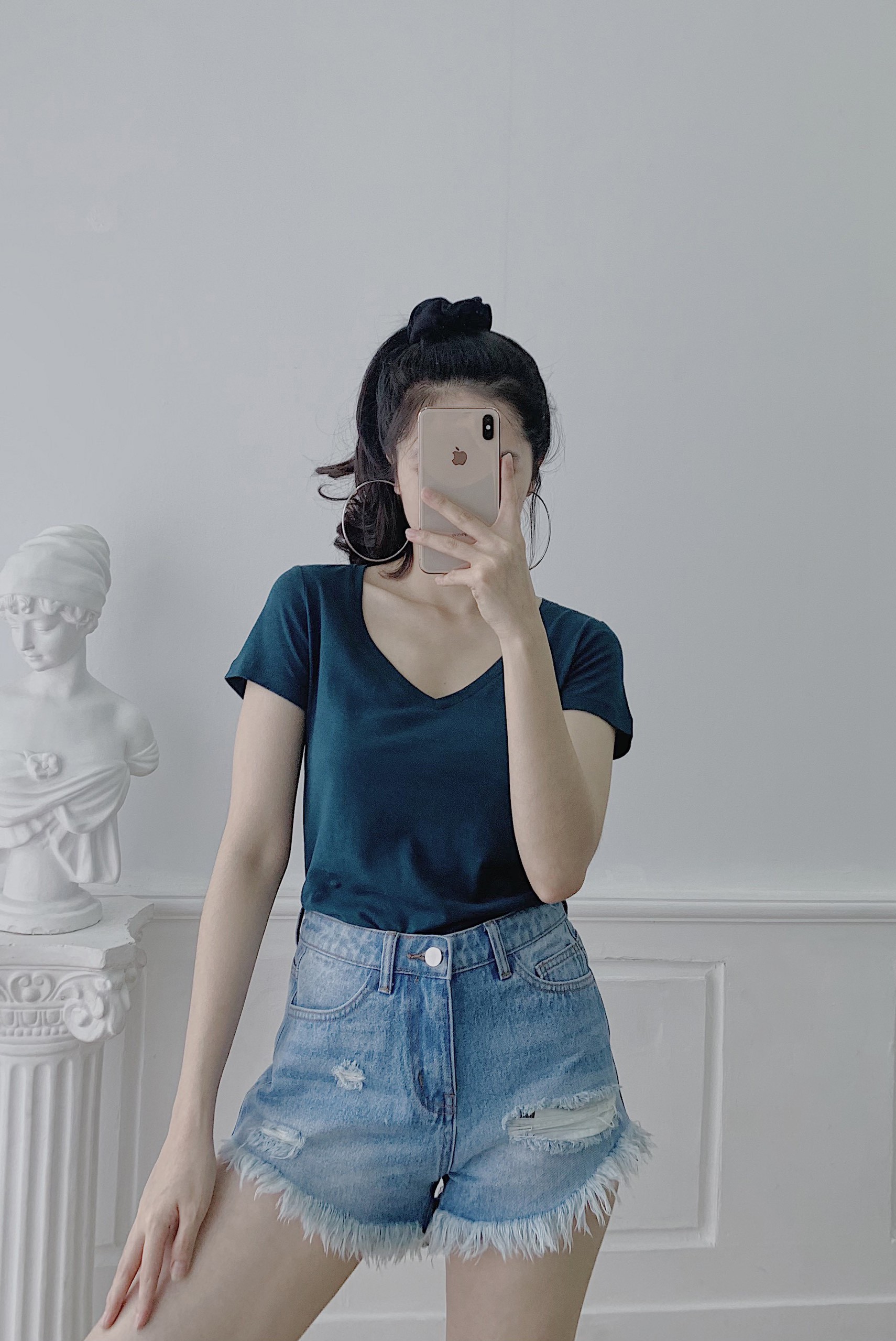 ÁO THUN CỔ TIM MÀU XANH