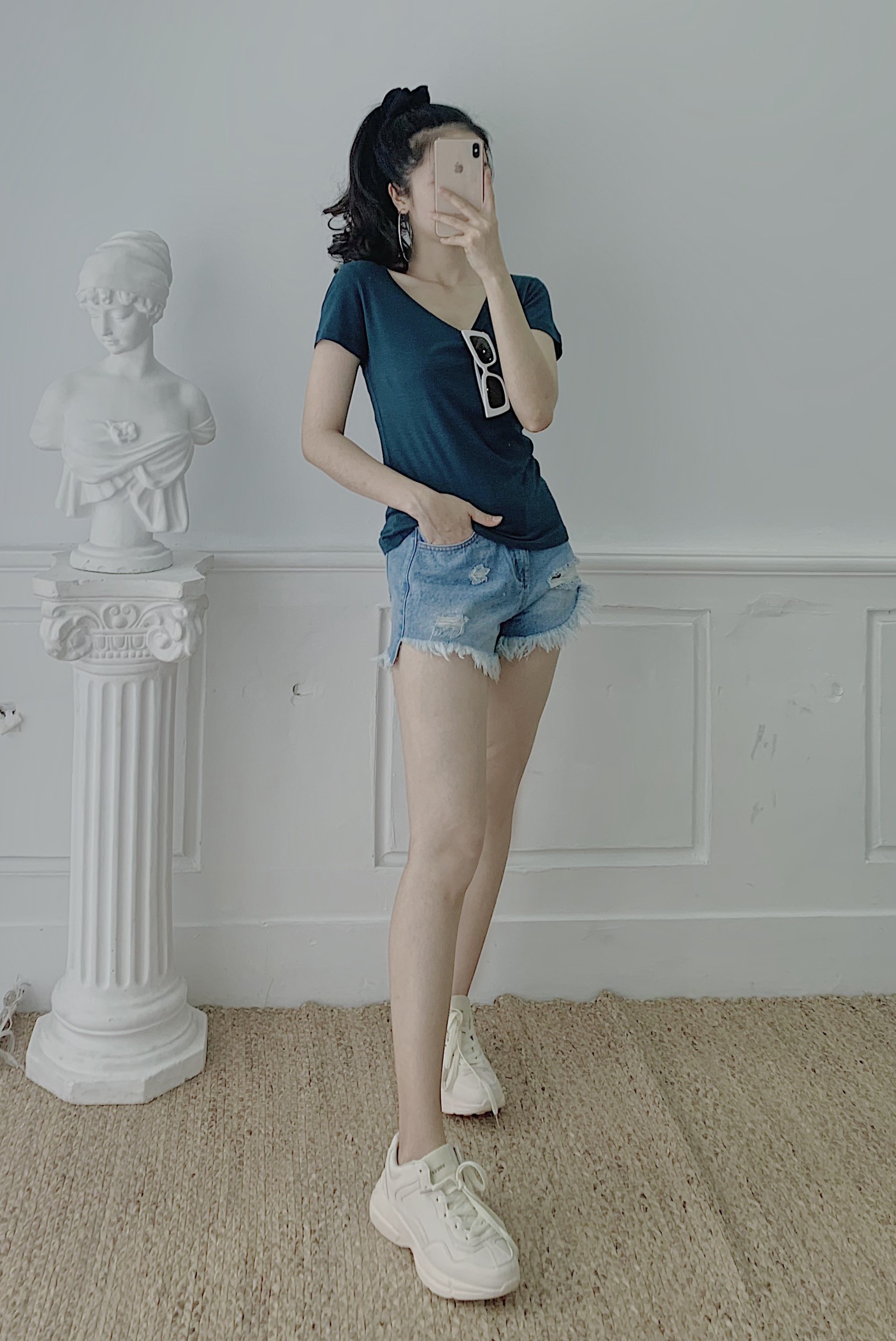 ÁO THUN CỔ TIM MÀU XANH