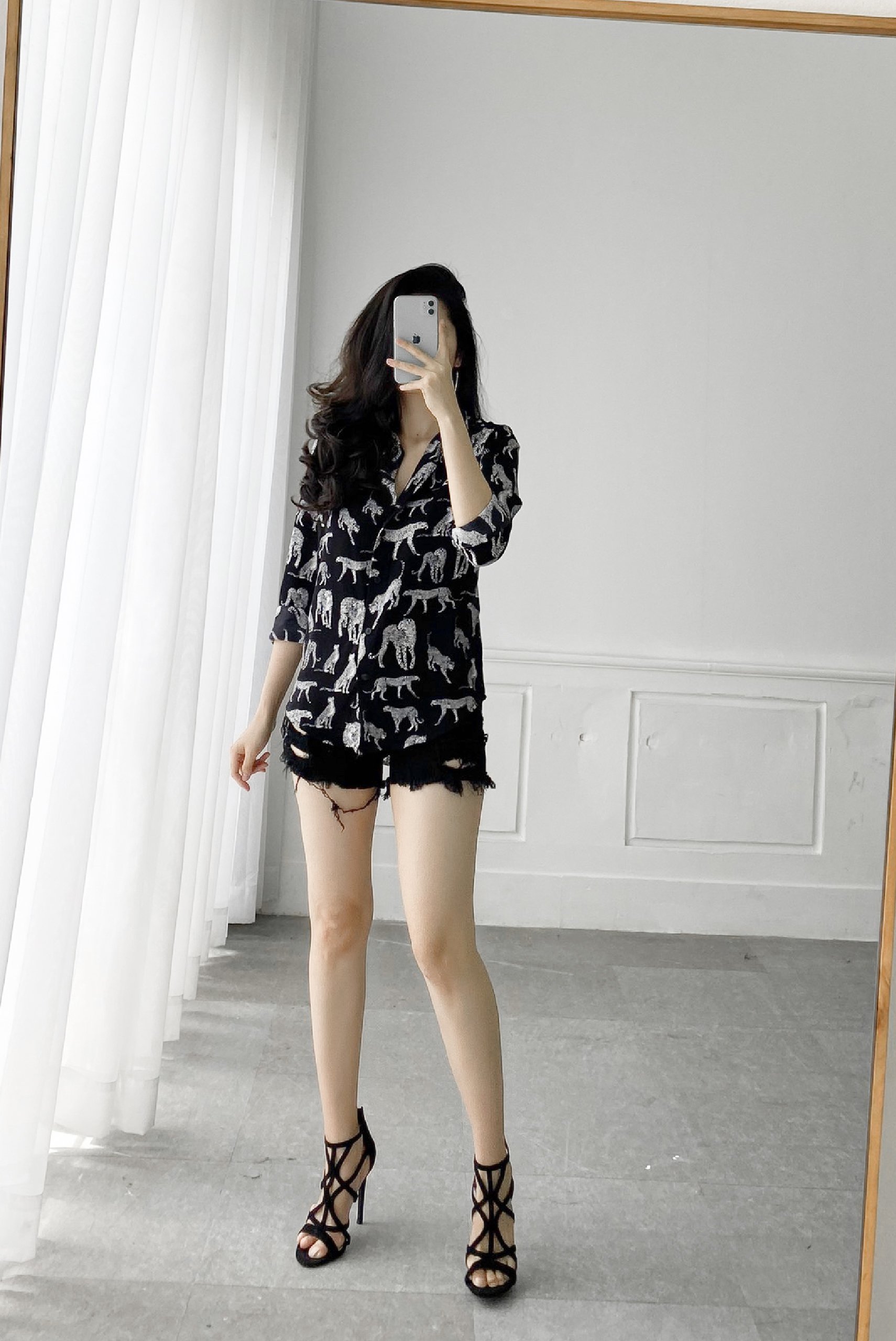 ÁO SƠ MI LỤA Tiger (ĐEN)