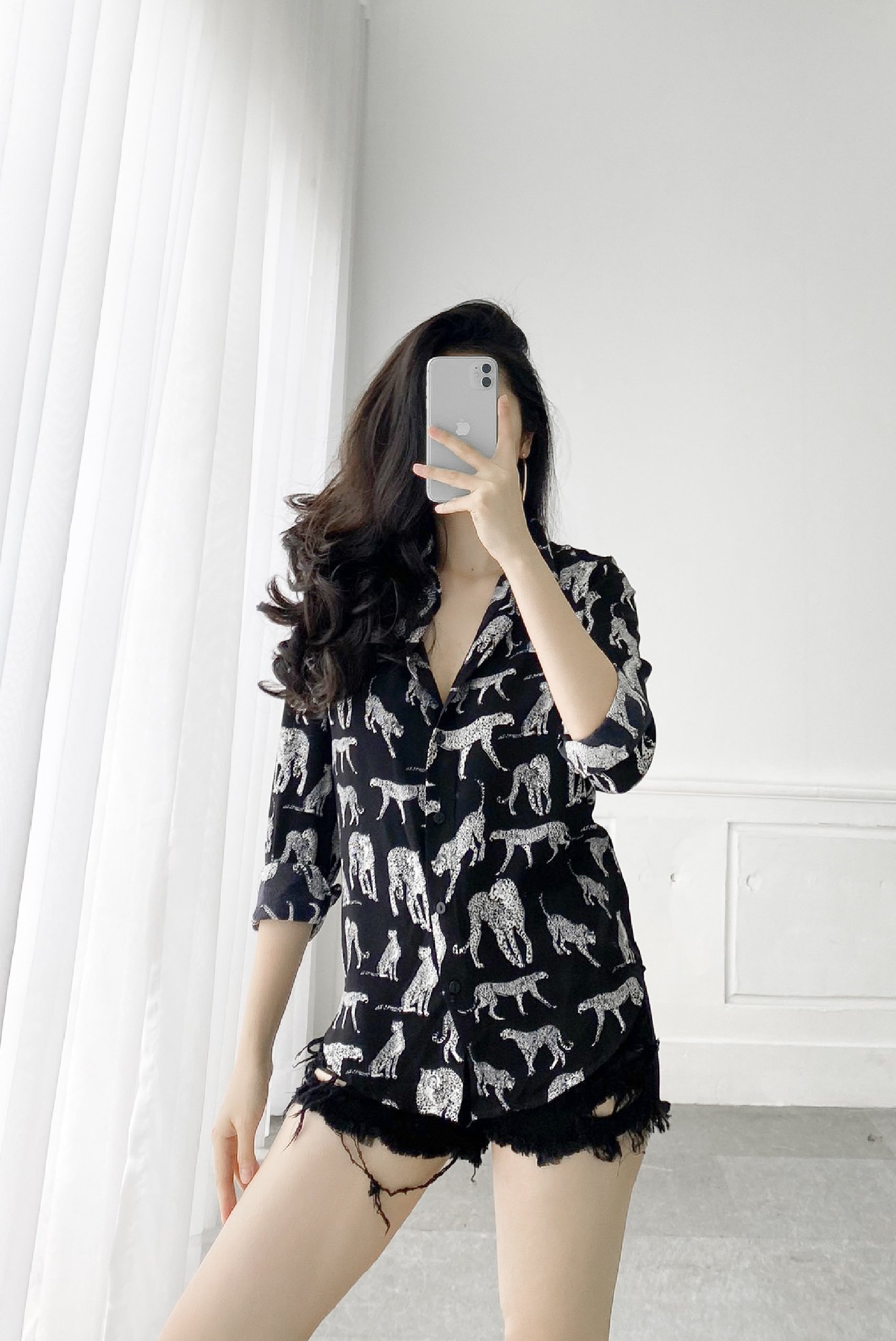 ÁO SƠ MI LỤA Tiger (ĐEN)