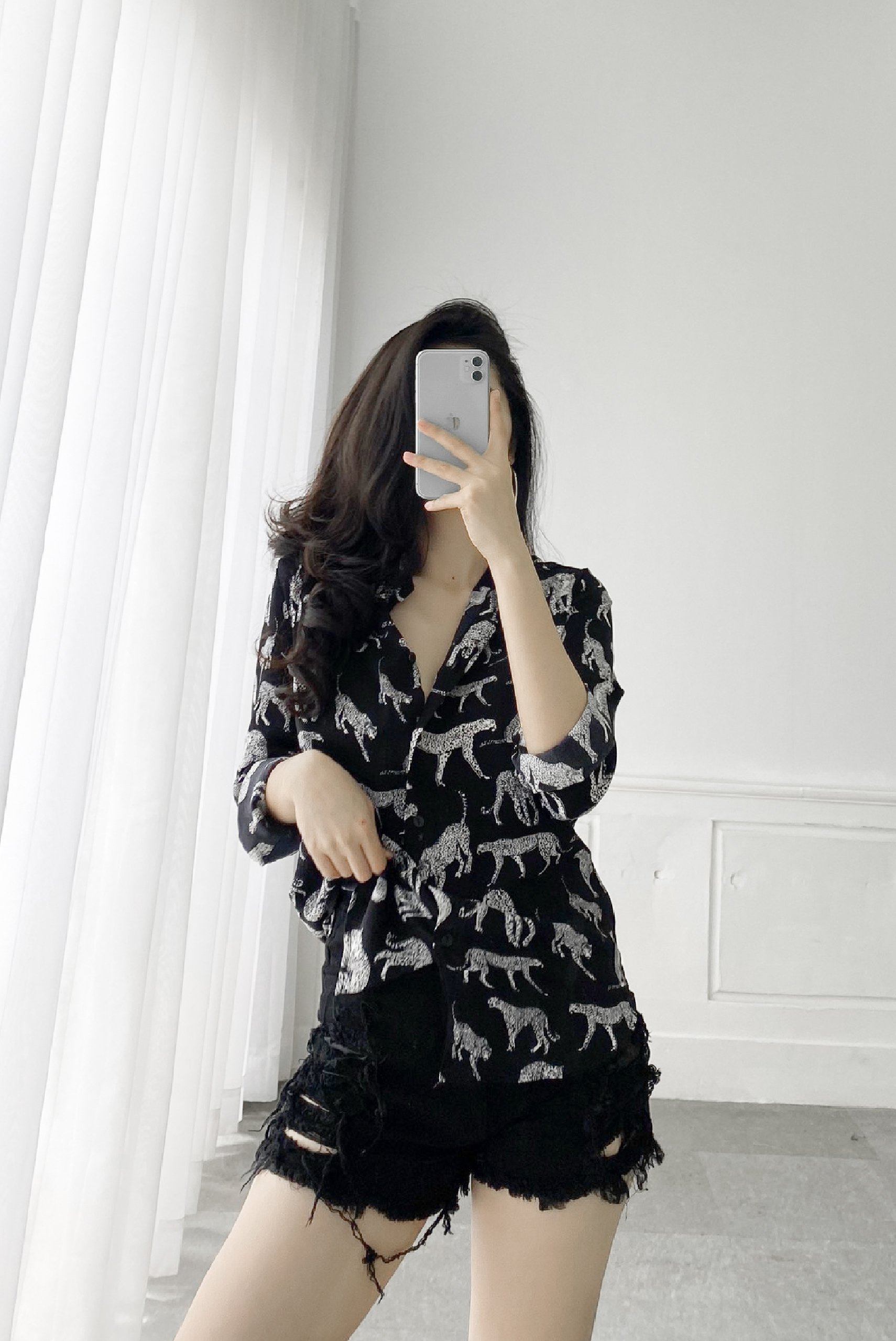 ÁO SƠ MI LỤA Tiger (ĐEN)