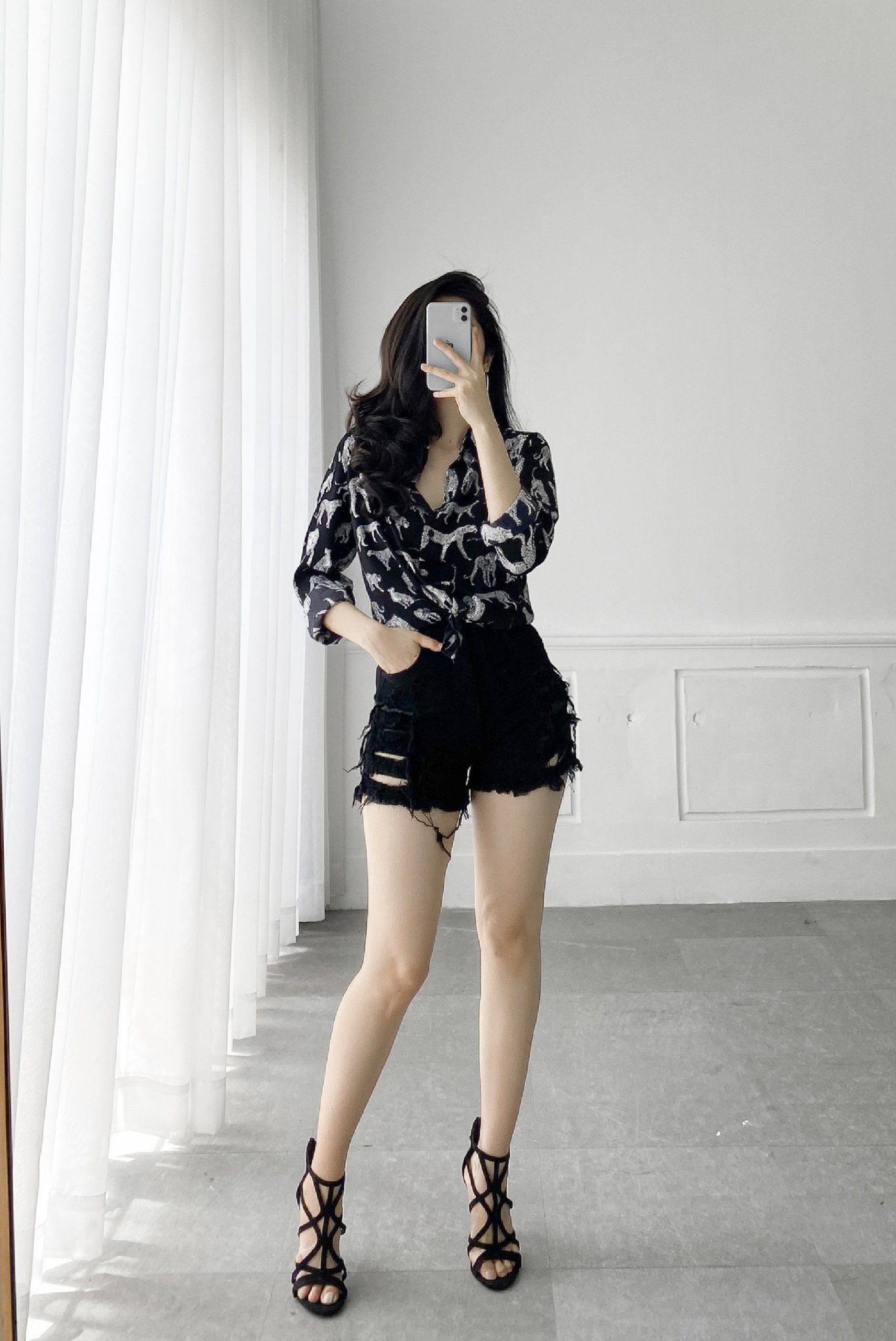 ÁO SƠ MI LỤA Tiger (ĐEN)
