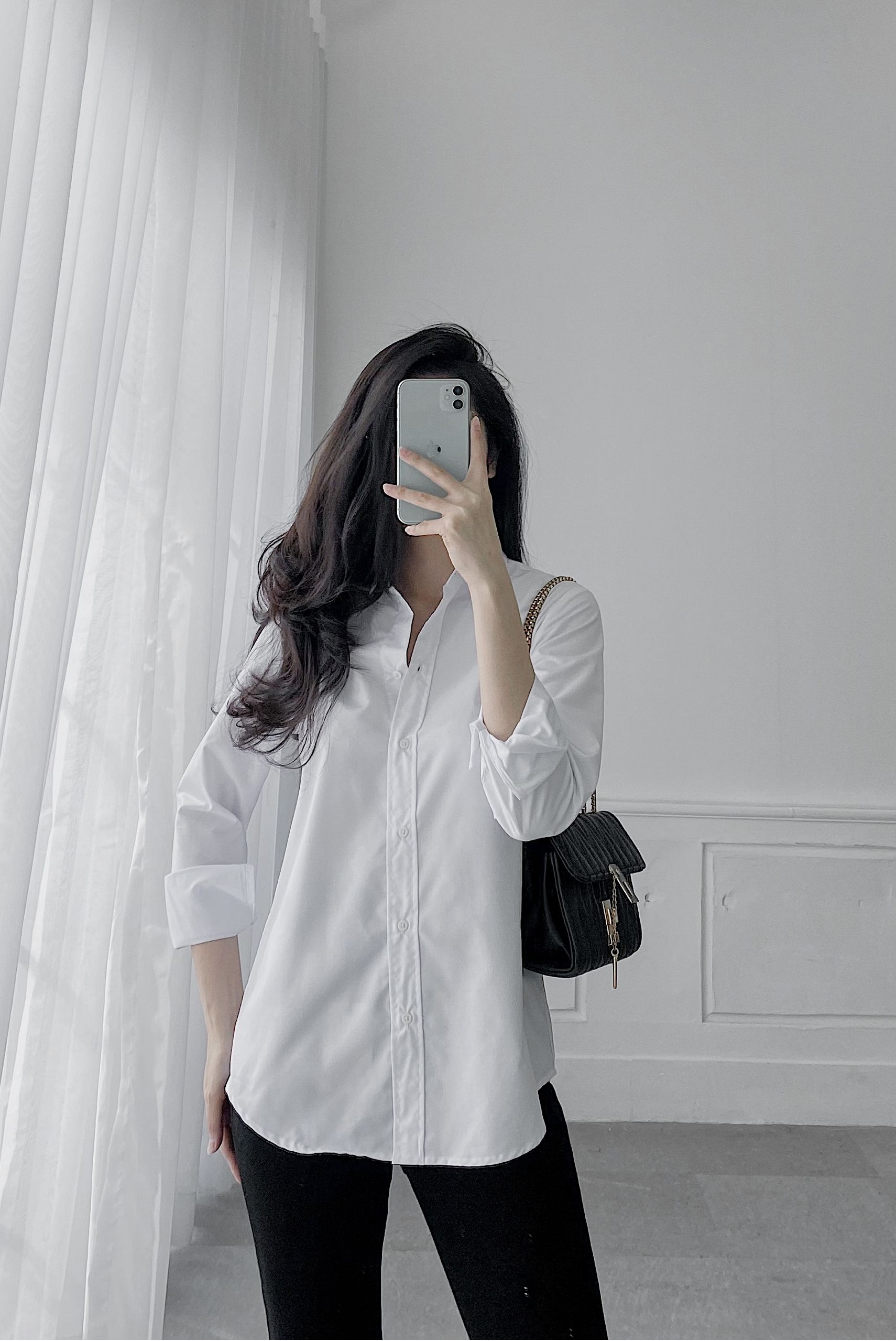 Áo sơ mi trắng nẹp nổi