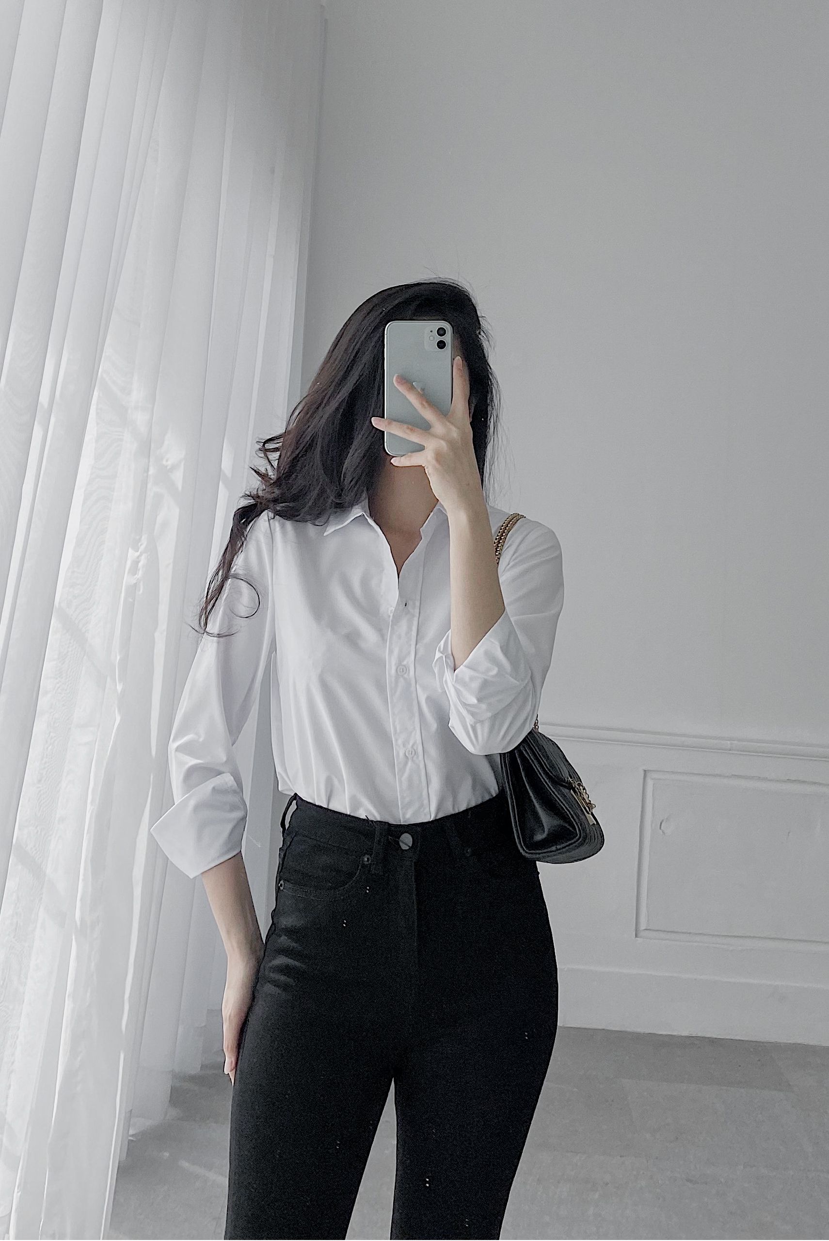 Áo sơ mi trắng nẹp nổi