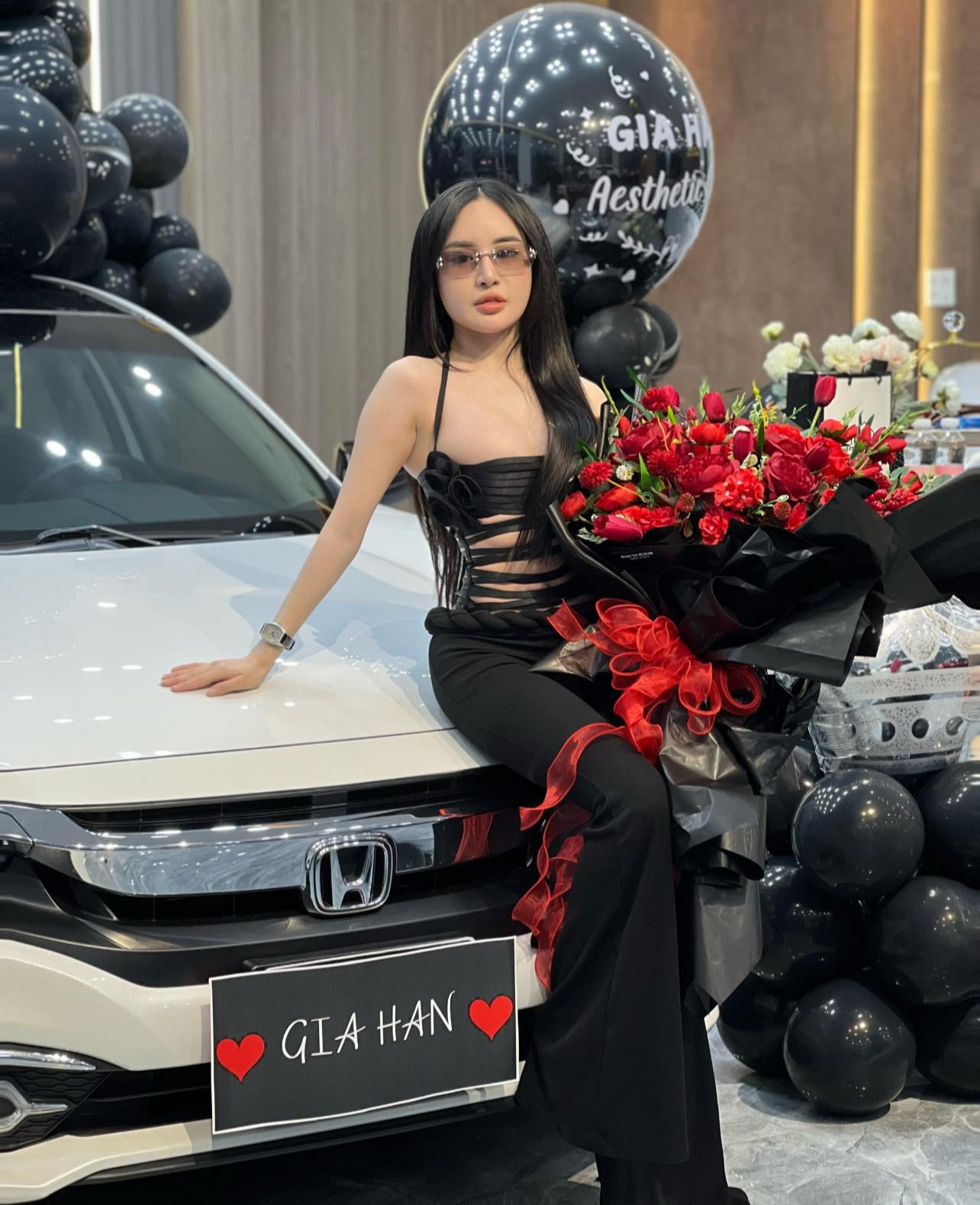 Dịch vụ trang trí lễ bàn giao xe ô tô đẹp tại Cầu Giấy Hà Nội