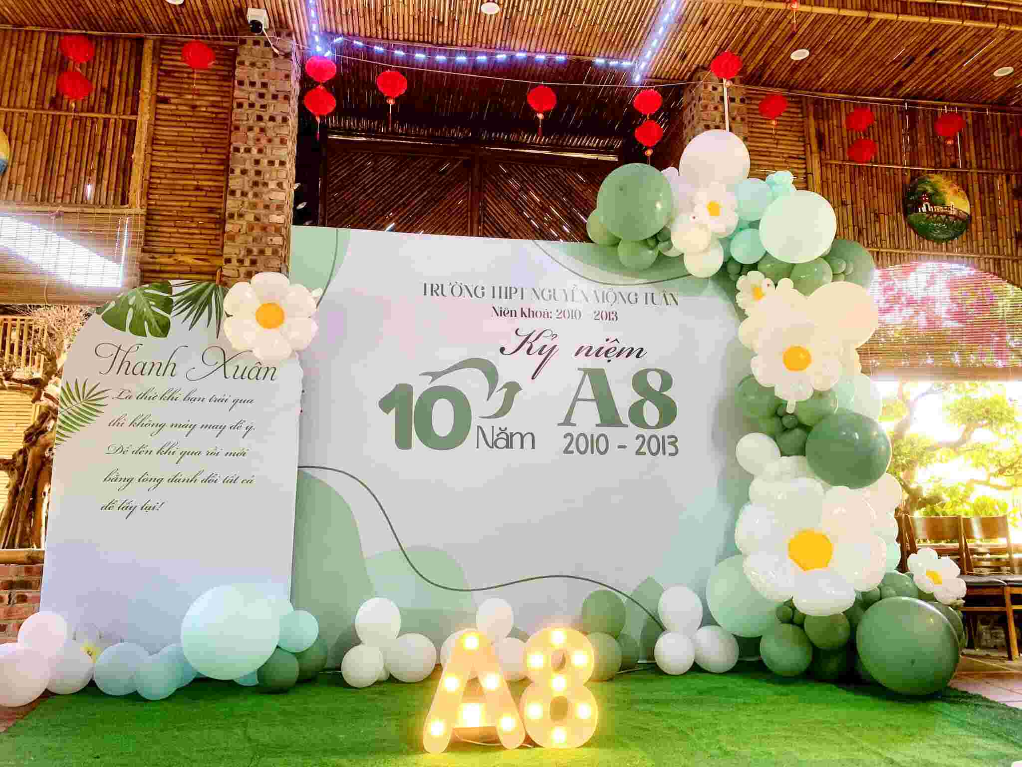 Thiết Kế Backdrop Họp Lớp Đẹp tại Cầu Giấy