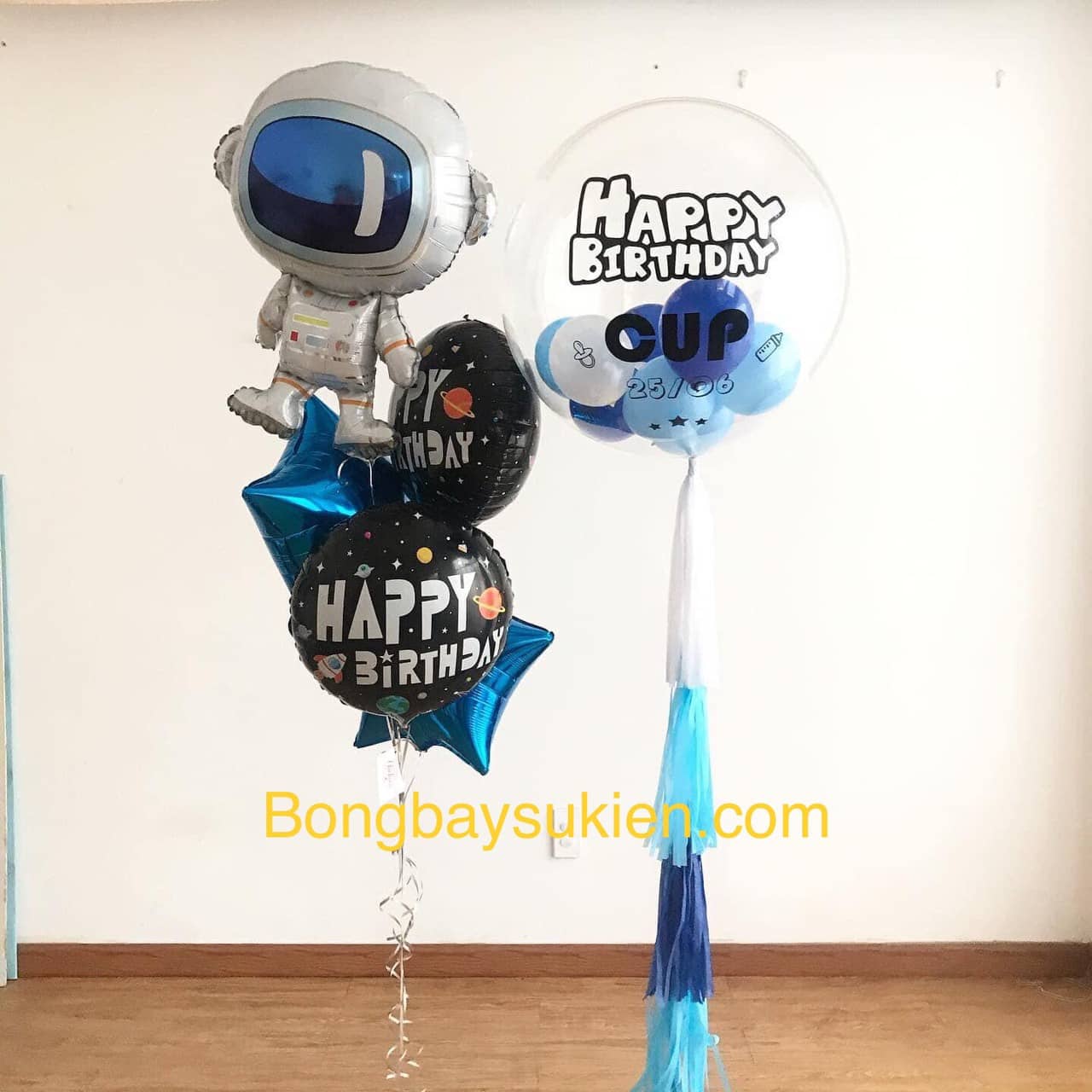 Set bóng bay jumbo chủ đề phi hành gia tại Hà Nội