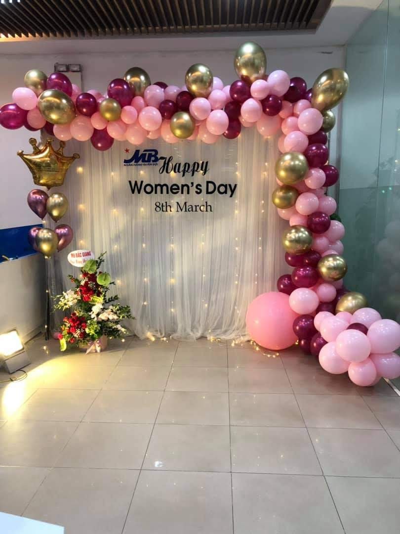 Trang trí bóng bay ngày phụ nữ Việt Nam 20/10 tại Hà Nội.