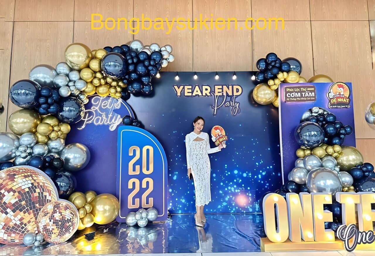Trang trí Year End Party tất niên công ty 11