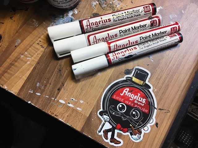 Bộ bút marker để vẽ màu acrylic Angelus Empty Paint Marker – 3mm
