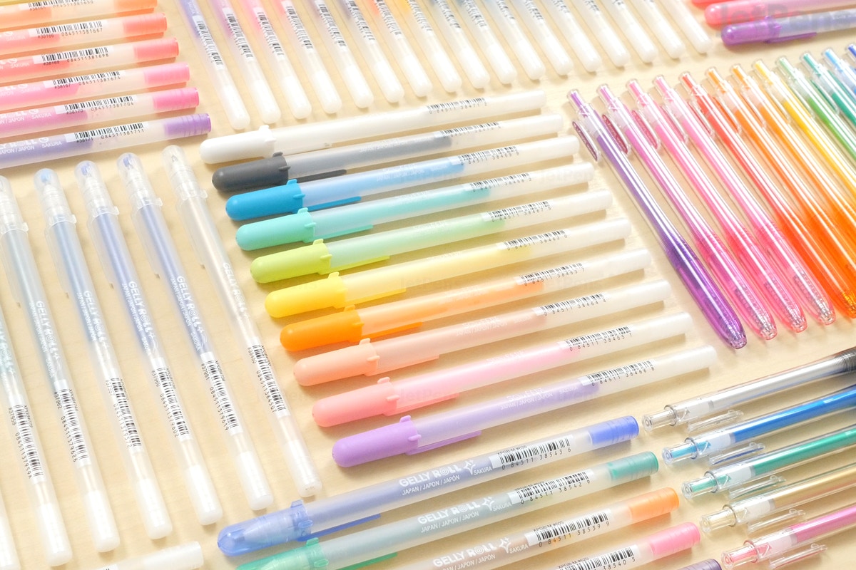 Bút Gel nét mực 3D nhám mờ Sakura Gelly Roll Souffle – Ngòi 0.6mm