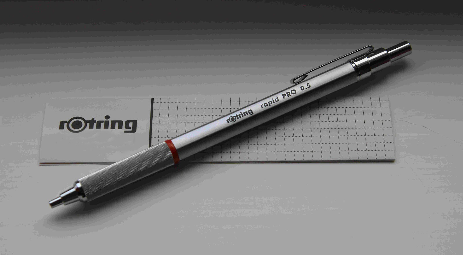 Bút chì bấm cơ học cao cấp, để vẽ phác thảo Rotring Rapid Pro Mechanical Pencil