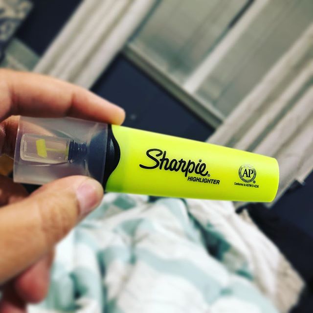 Bút dạ quang ngòi trong suốt đầu lớn Sharpie Clear View Highlighter 4.5mm (Cây lẻ)