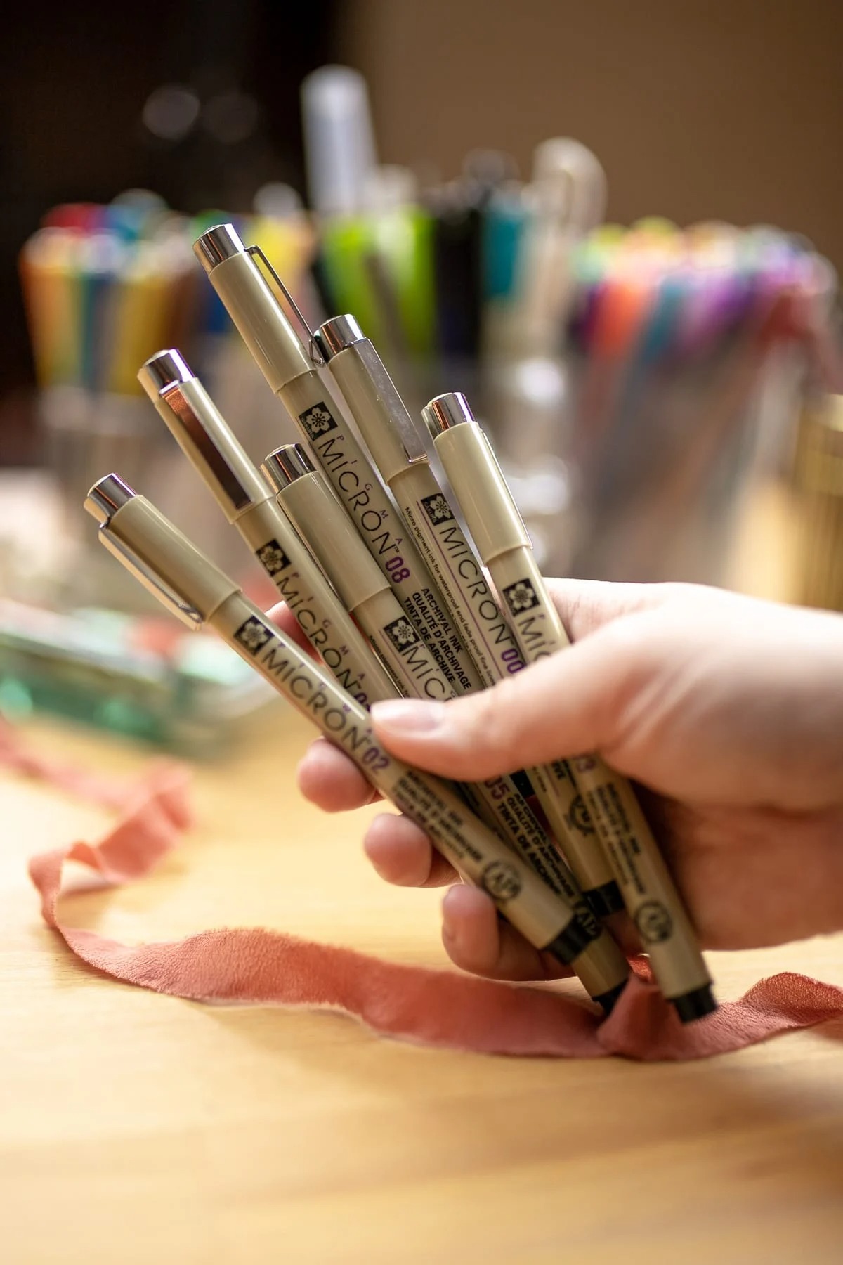 Bút kim đi nét line mực khô nhanh, không lem Sakura Pigma Micron – Màu Black