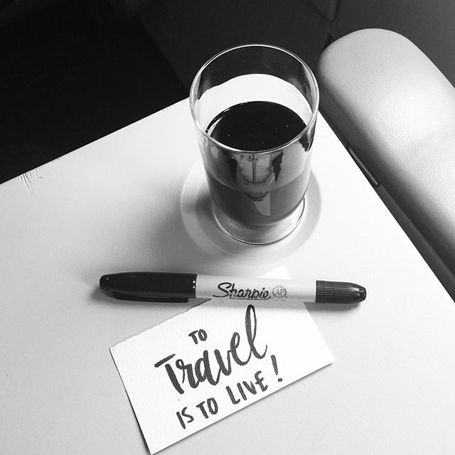 Bút lông dầu 2 ngòi vẽ đa chất liệu Sharpie Twin Tip (Fine+Ultra) - Cây lẻ