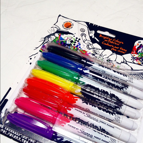 Vỉ 5 màu bút lông ngòi cọ vẽ vải chuyên dụng Sharpie Stained Fabric Markers