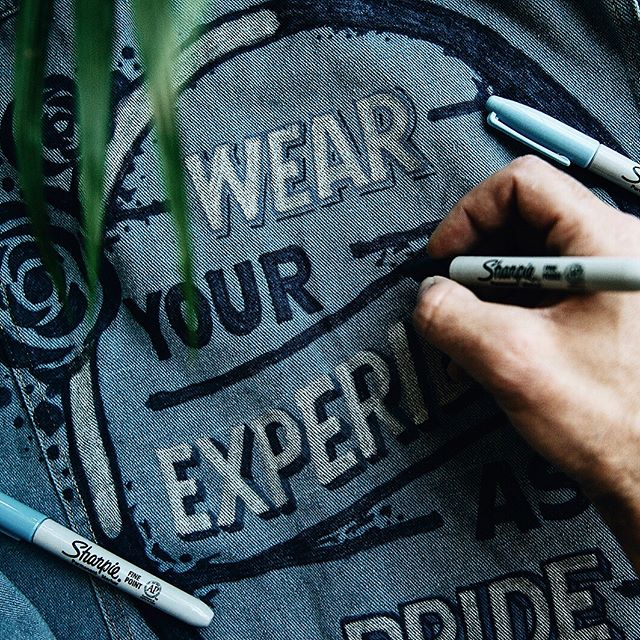 Vỉ 24 màu bút lông dầu vẽ trên mọi chất liệu Sharpie Fine Point