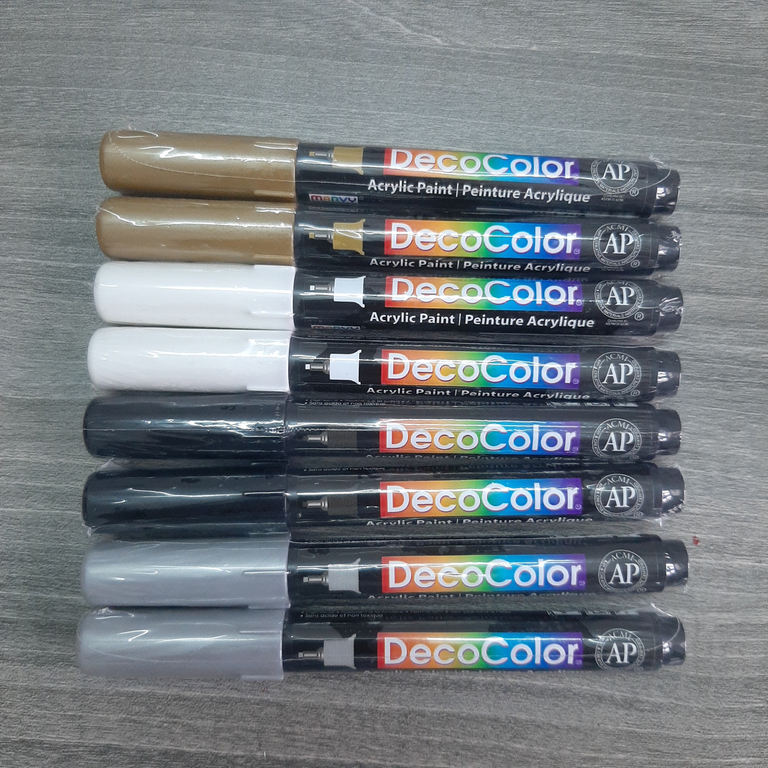Bút sơn acrylic Marvy DecoColor Acrylic Extra Fine 0.8mm viết thiệp không lem - Vàng ánh kim (Gold) #115