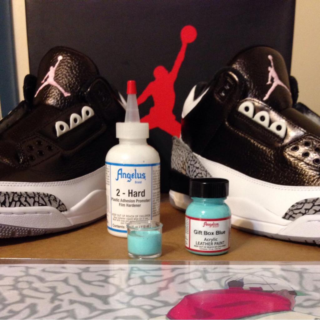 Màu acrylic vẽ lên da, vải Angelus Leather Paint (Standard) – 118ml (4Oz)