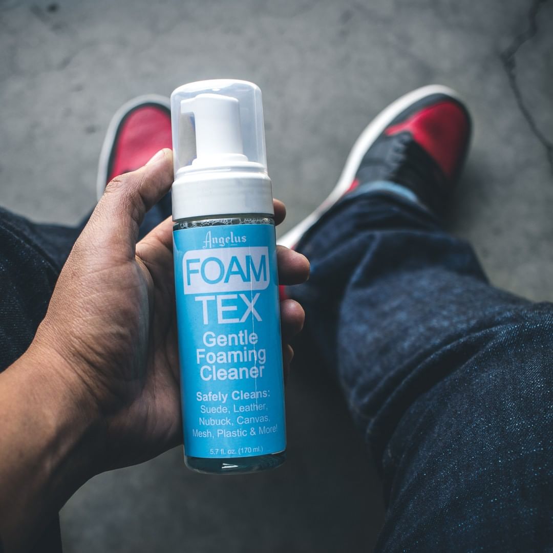 Bình xịt vệ sinh giày đa năng dạng bọt Angelus Foam-Tex – 170ml (5.7Oz)