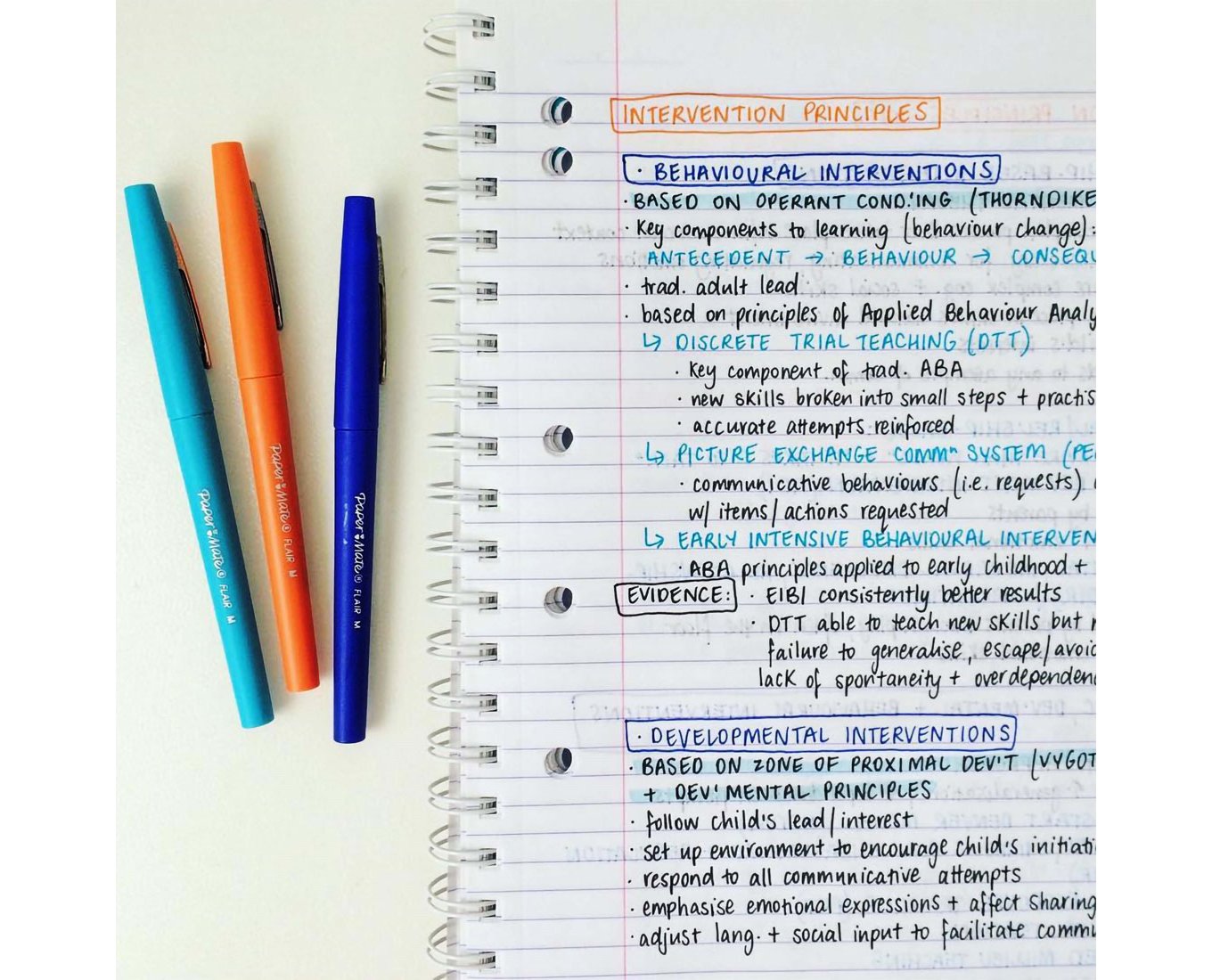 Bút lông màu mực gốc nước Paper Mate Flair Tip Medium Point - Ngòi 0.7mm (Cây lẻ)