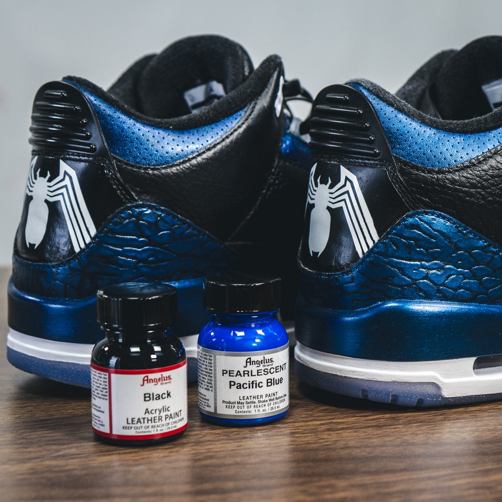 Màu acrylic vẽ lên da, vải Angelus Leather Paint (Pearlescent) – 29.5ml (1Oz)