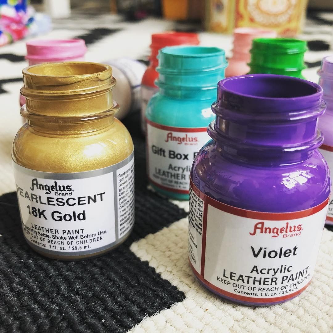 Màu acrylic vẽ lên da, vải Angelus Leather Paint (Pearlescent) – 29.5ml (1Oz)