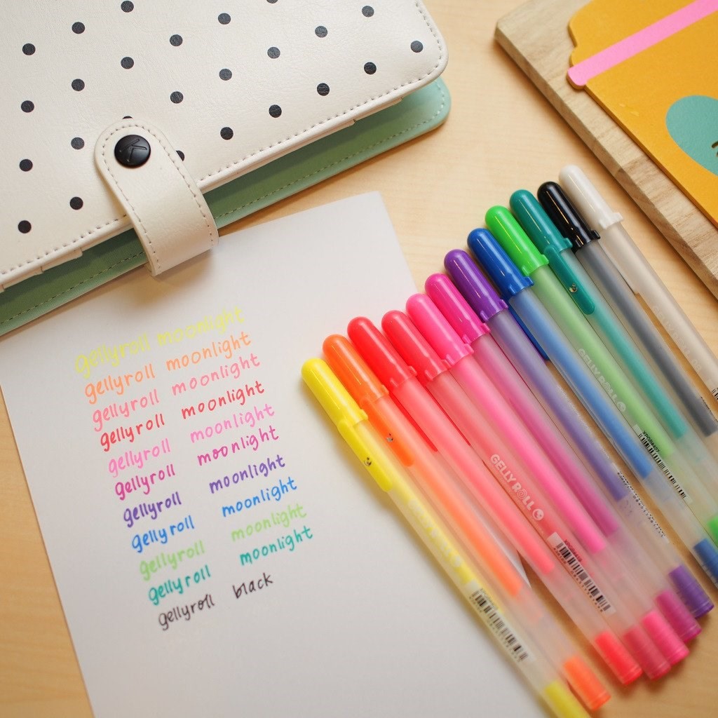 Bút bi Gel mực dạ quang dịu êm Sakura Gelly Roll MoonLight 10 – Ngòi 0.5mm
