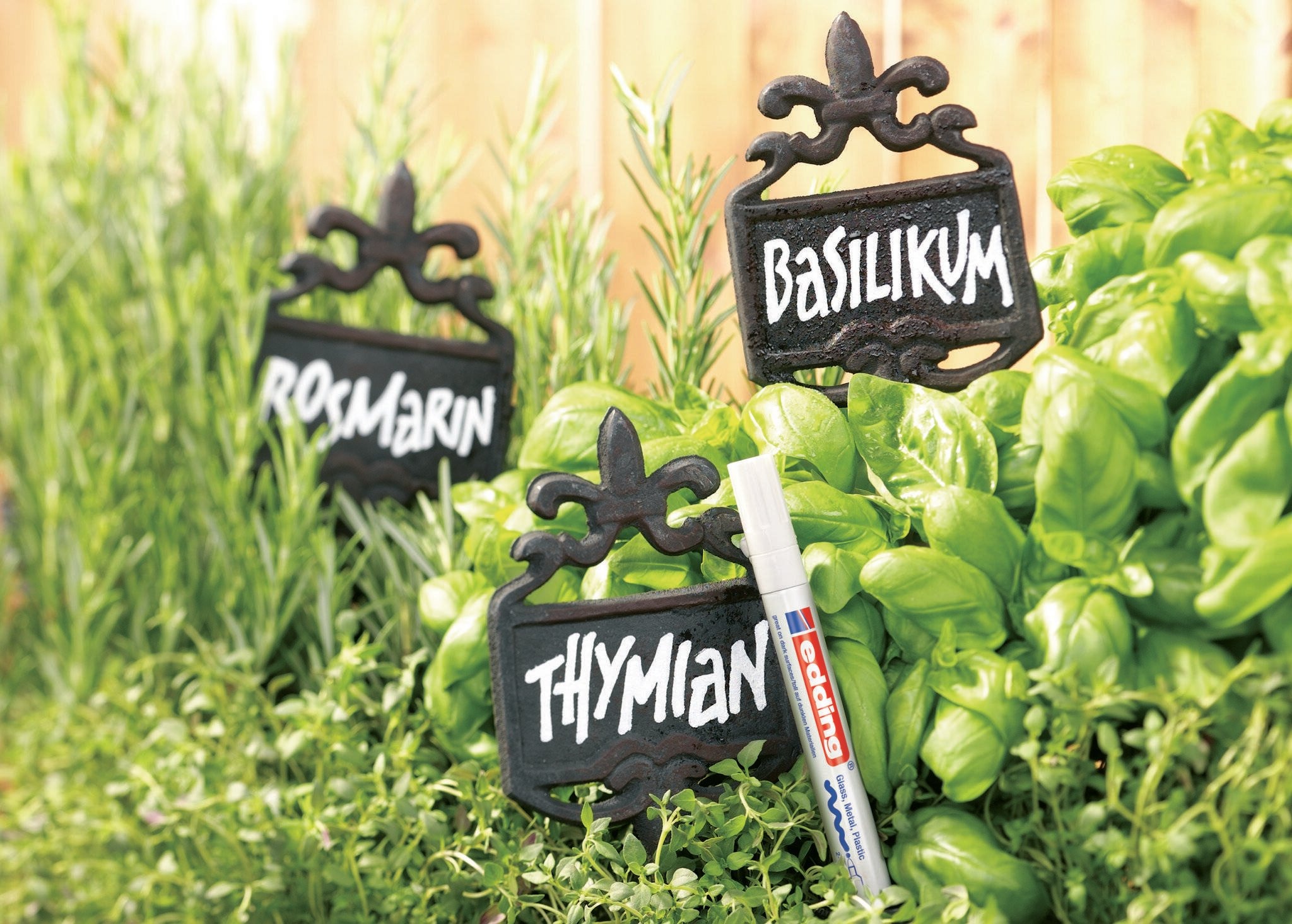 Bút sơn dầu Edding 750 Paint Marker 2-4mm đánh dấu đa năng - Màu Đen (Black)