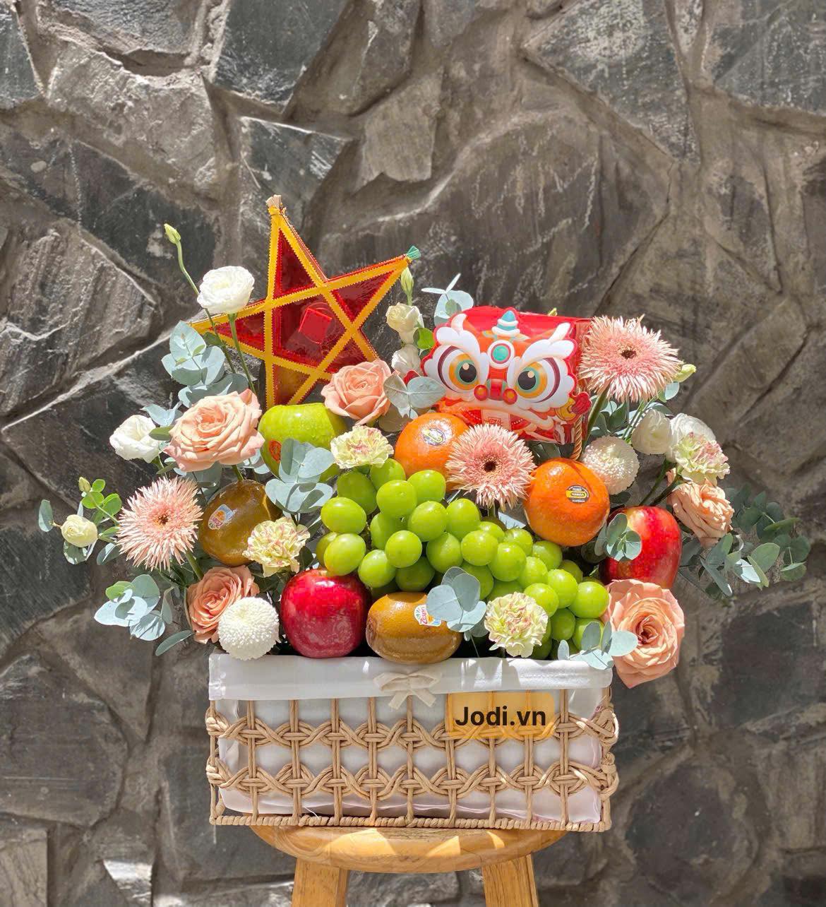 Giỏ Trái Cây Tươi - Món Quà Đoàn Viên Ý Nghĩa