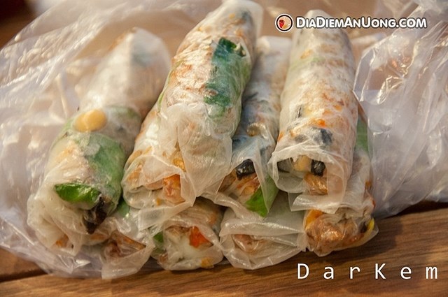 Bánh tráng cuốn sốt bơ me Dì Hồng