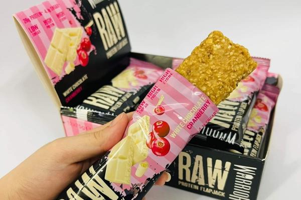 Thanh bánh Warrior RAW Protein Bar