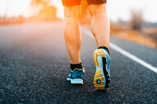 Đi bộ 1km tiêu hao bao nhiêu calo?