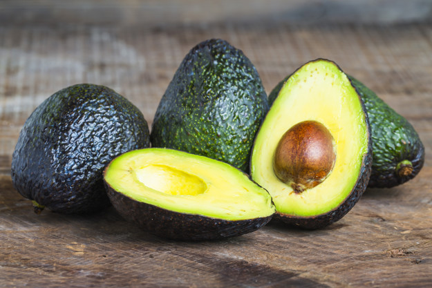 Trái bơ giàu vitamin E