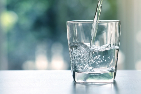 Uống nước ấm giảm cân
