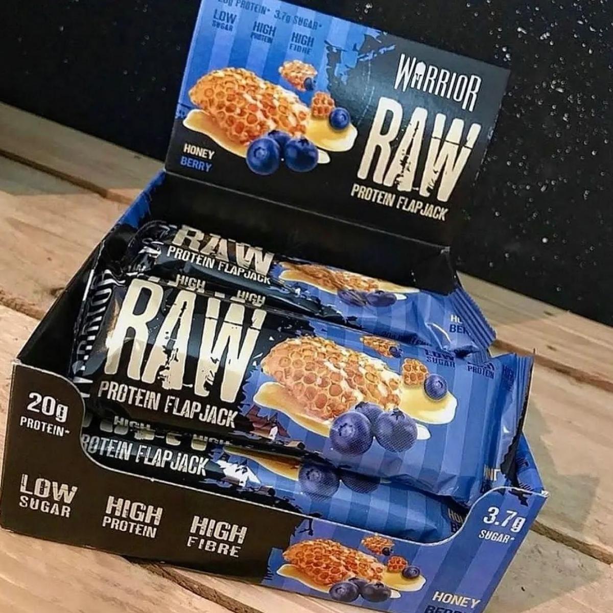 Hộp 12 bánh Warrior RAW Protein Bar