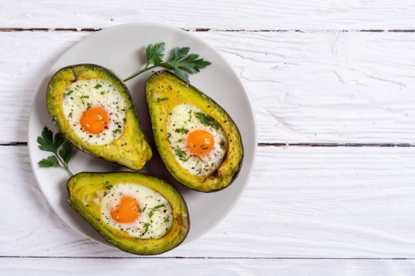 Bơ nướng trứng