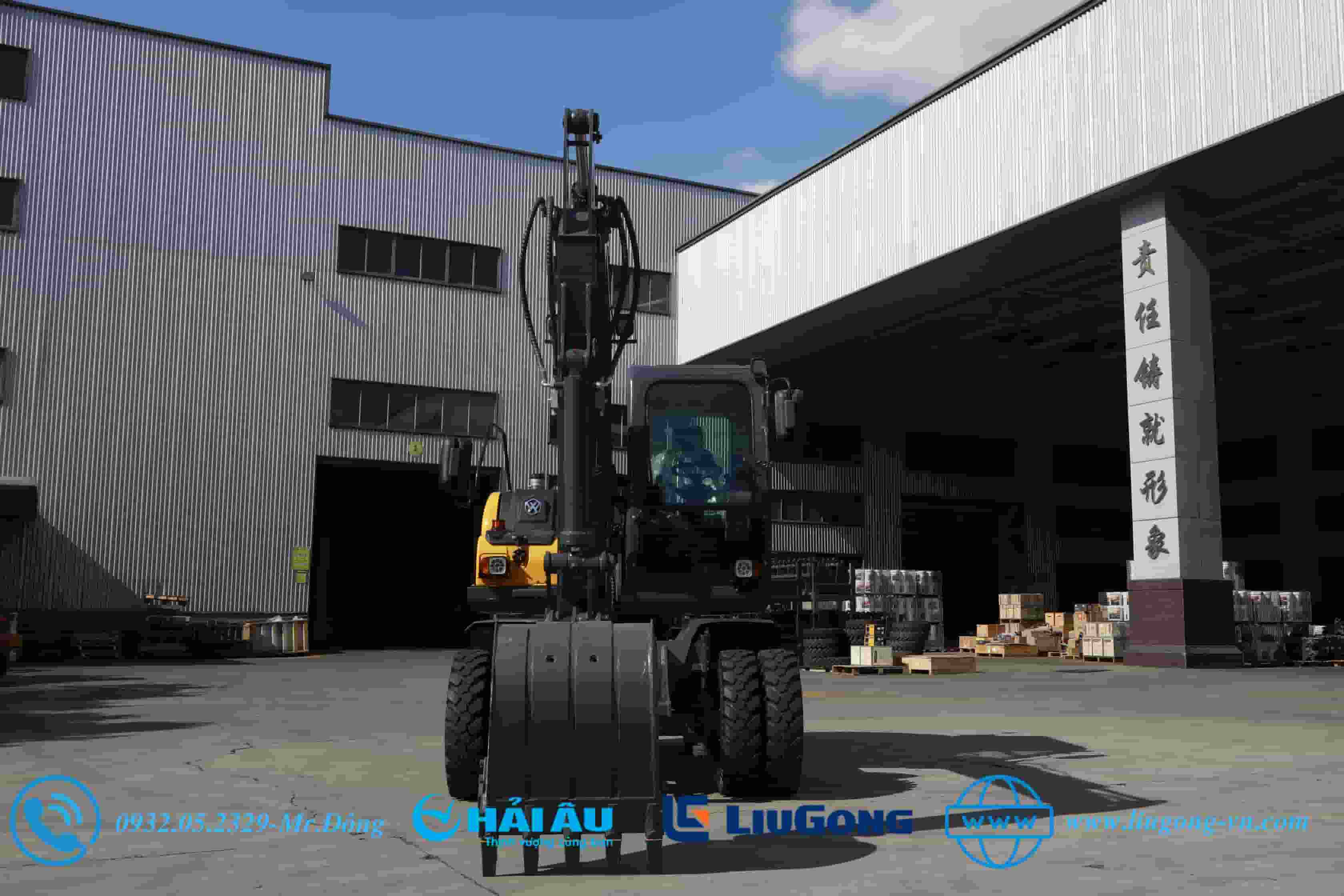 Máy Xúc Bánh Lốp XINYUAN XYC70WT