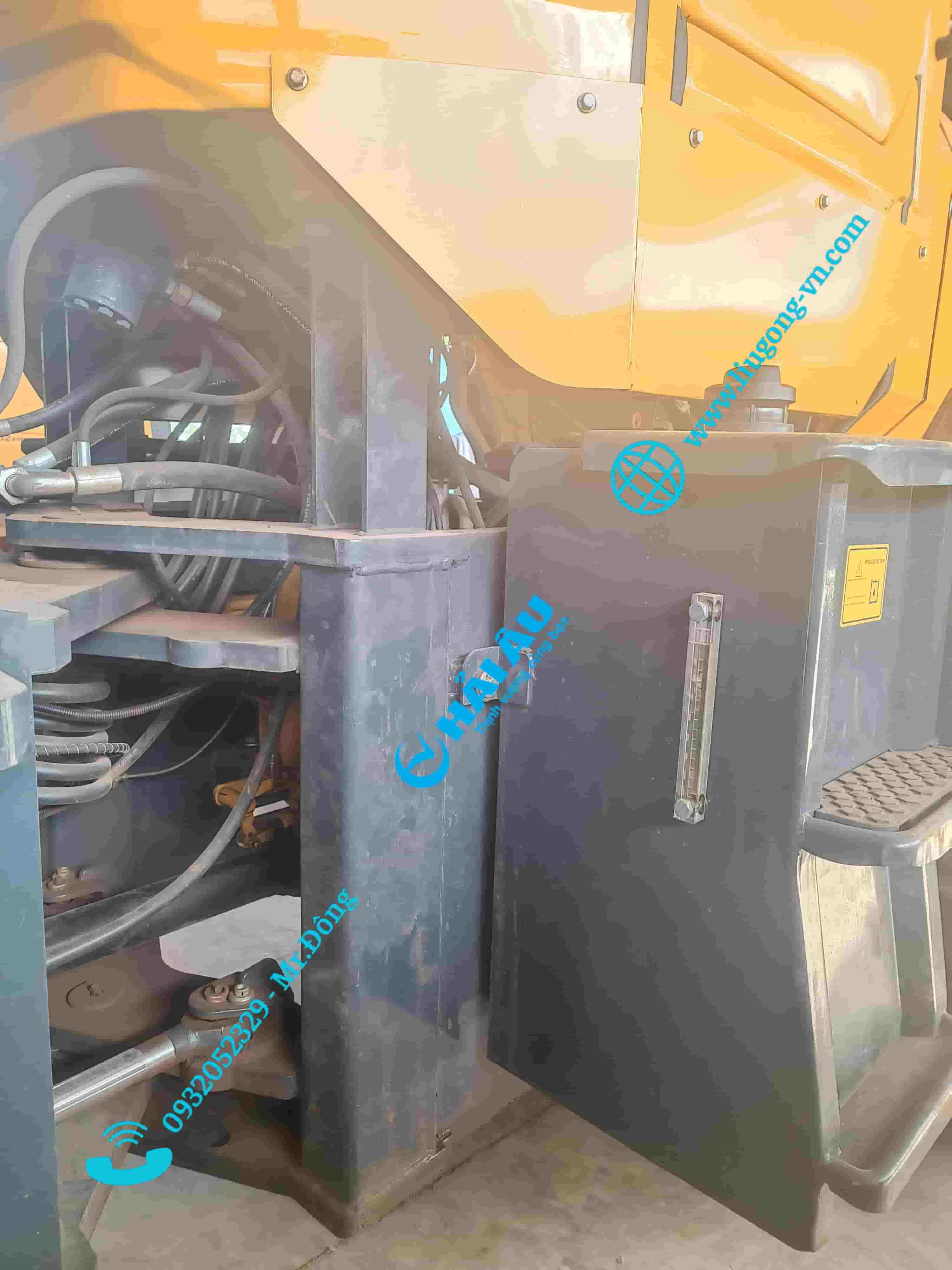 Máy Xúc Lật Cũ HJ946